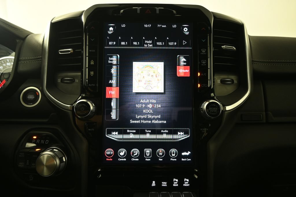 Used 2020 RAM 1500 Laramie AWD/4WD image 27