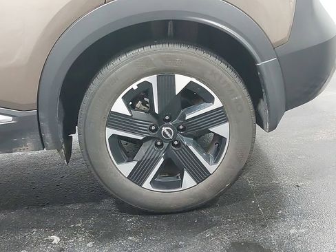 Certified 2025 Nissan Kicks SV image 56