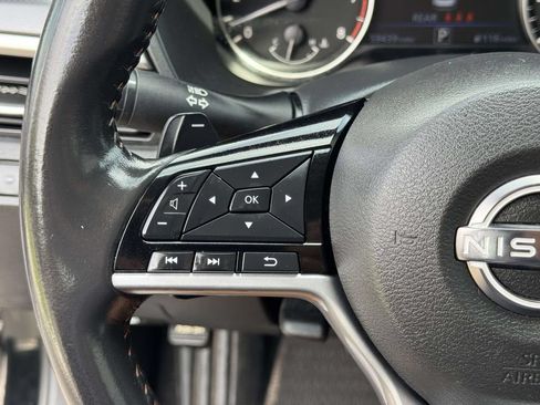 Used 2024 Nissan Altima 2.5 SR FWD image 11