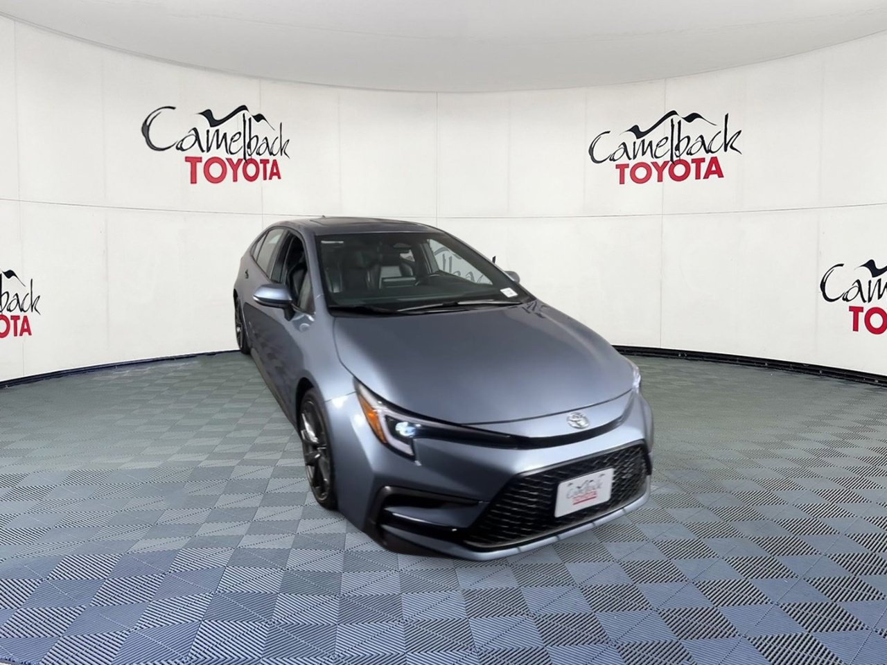 Used 2024 Toyota Corolla XSE FWD image 4