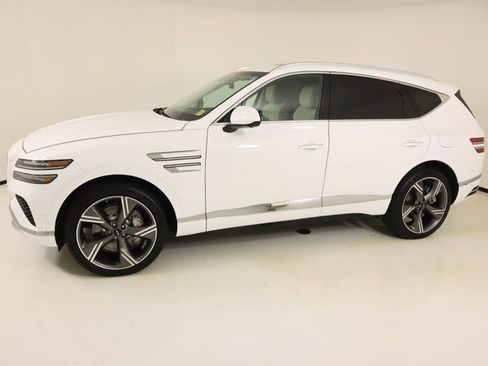 Used 2025 Genesis GV80 3.5T Prestige image 2