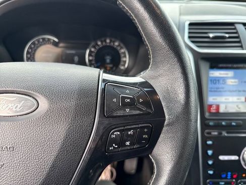 Used 2018 Ford Explorer Platinum AWD/4WD image 13