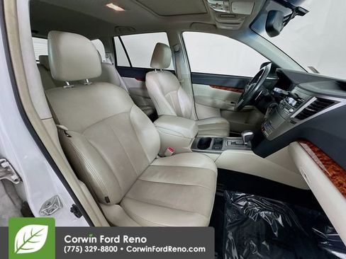 Used 2011 Subaru Outback 2.5i Limited w/ PWR Moonroof Pkg image 28