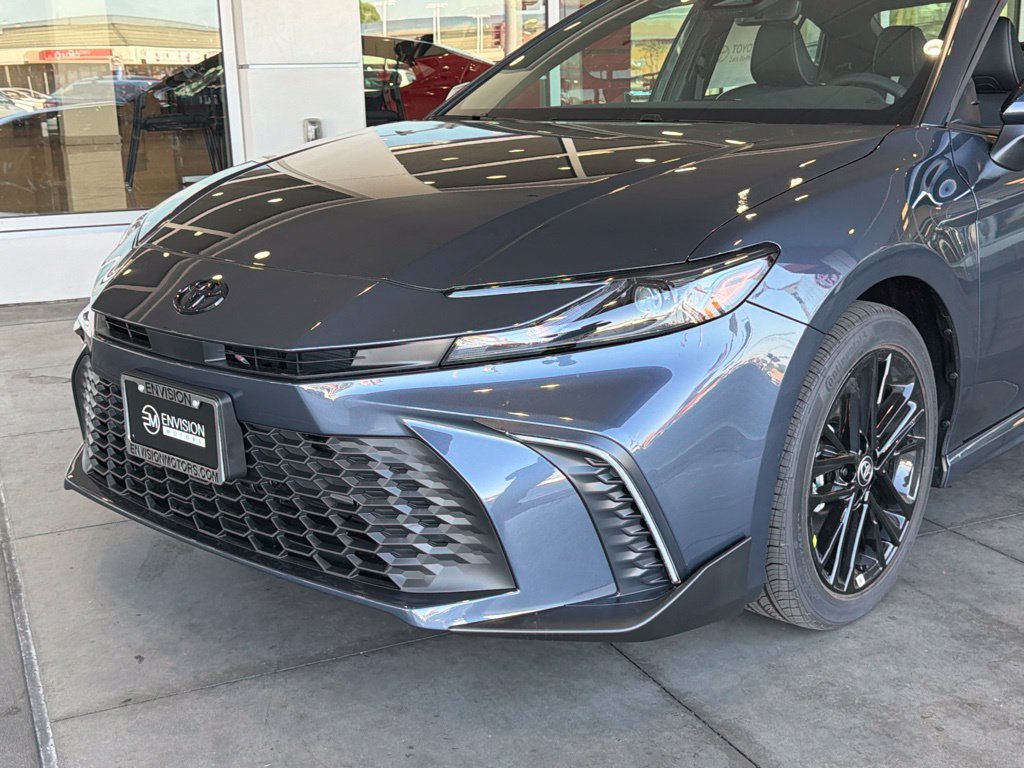 New 2026 Toyota Camry SE FWD image 3