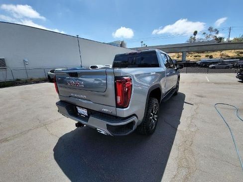 Used 2023 GMC Sierra 1500 AT4 w/ AT4 Premium Package AWD/4WD image 8