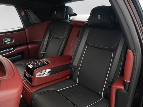 Used 2020 Rolls-Royce Ghost RWD image 13