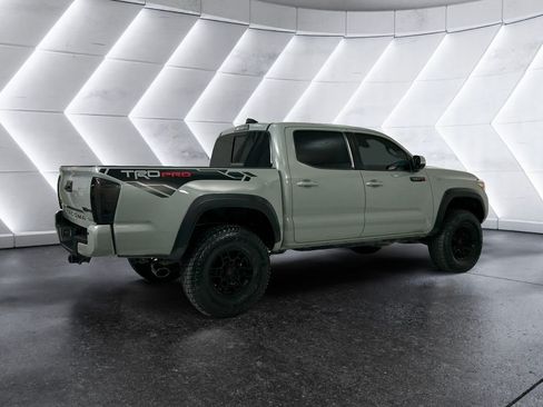 Used 2021 Toyota Tacoma TRD Pro AWD/4WD image 4