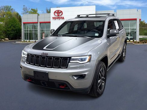 Used 2021 Jeep Grand Cherokee Trailhawk w/ Trailhawk Luxury Group AWD/4WD image 1