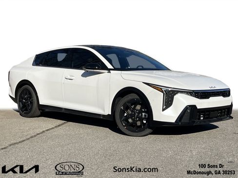 New 2025 Kia K4 GT-Line Turbo image 1