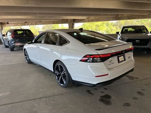 Used 2025 Honda Accord Sport image 6