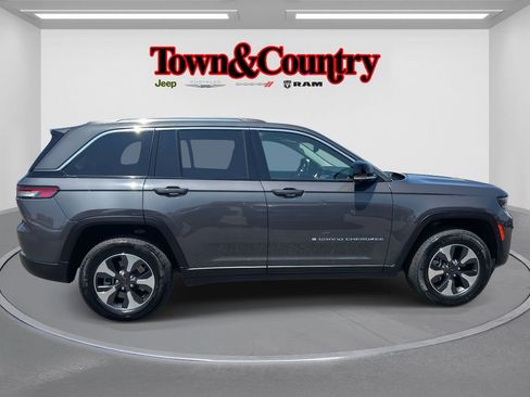 Used 2023 Jeep Grand Cherokee 4WD 4xe w/ Luxury Tech Group II image 4