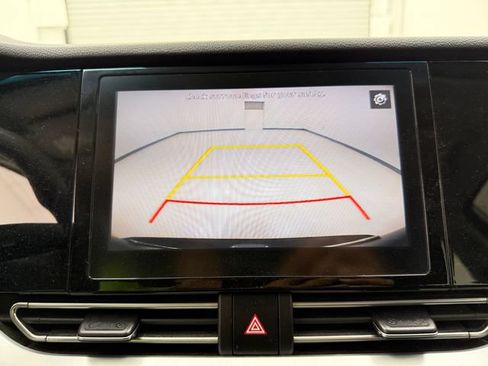 Used 2022 Kia Niro LX FWD image 10