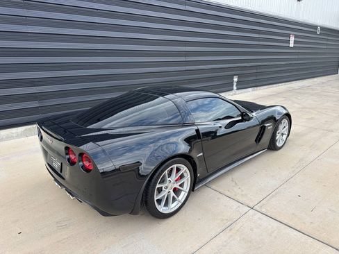 Used 2007 Chevrolet Corvette Z06 w/ Preferred Equipment Group RWD image 24