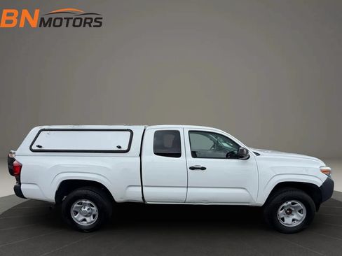 Used 2019 Toyota Tacoma SR RWD image 4