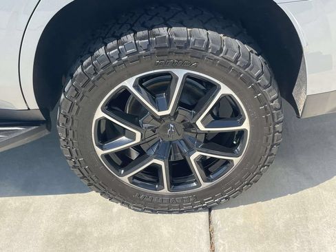 Used 2024 Chevrolet Tahoe RST w/ Luxury Package AWD/4WD image 10