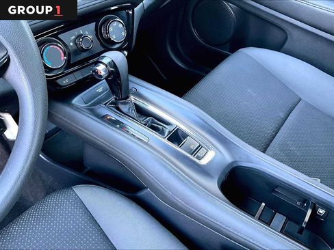 Used 2020 Honda HR-V LX image 16