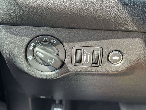 Used 2022 Dodge Challenger SXT w/ Blacktop Package RWD image 19