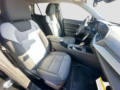 New 2026 Chevrolet Trax LS w/ LS Convenience Package image 28