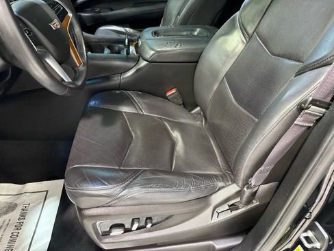 Used 2017 Cadillac Escalade Premium Luxury image 23