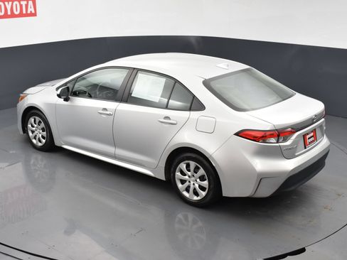 Used 2024 Toyota Corolla LE FWD image 18