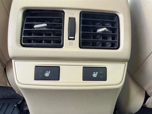 Used 2016 Subaru Outback 2.5i Limited image 12