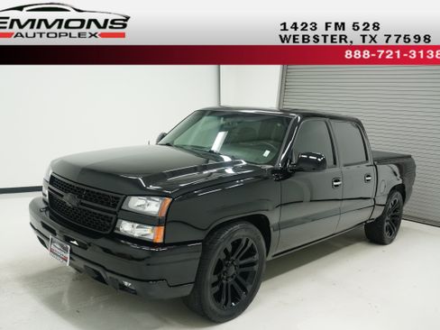 Used 2005 Chevrolet Silverado 1500 LS w/ Light Duty Power Package RWD image 1