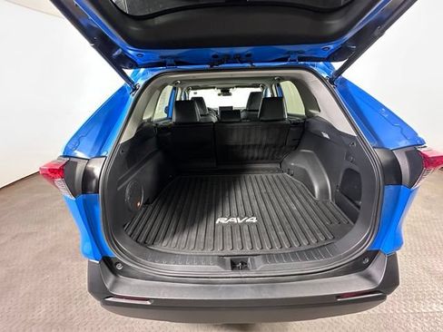 Used 2021 Toyota RAV4 XLE Premium w/ Carpet Mat Package (TMS) FWD image 13
