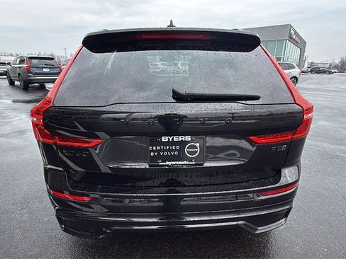Certified 2024 Volvo XC60 B5 Ultimate w/ Climate Package image 32