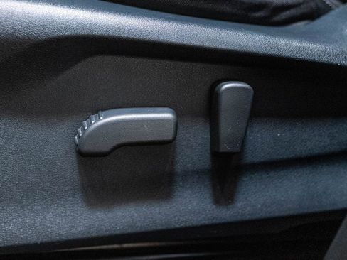 Used 2024 Subaru Ascent Premium w/ Convenience Package image 21