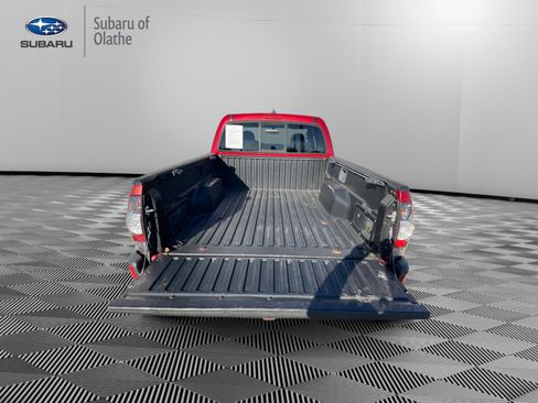 Used 2012 Toyota Tacoma 4x4 Access Cab V6 image 5