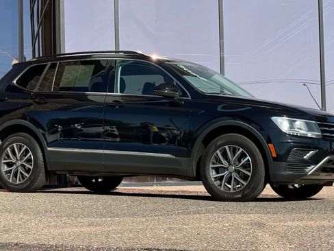 Used 2020 Volkswagen Tiguan SE image 19