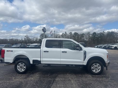 Used 2025 Ford F250 XLT image 21