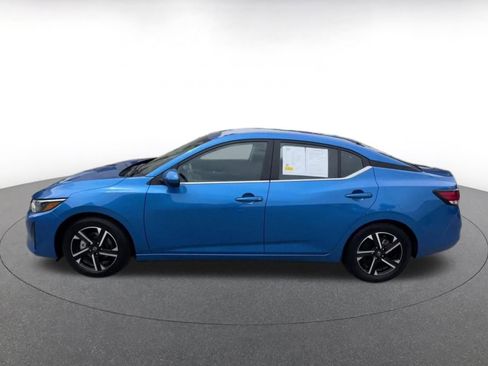 Used 2025 Nissan Sentra SV FWD image 9