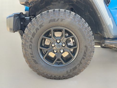 Used 2024 Jeep Wrangler Willys AWD/4WD image 41