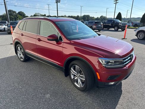 Used 2019 Volkswagen Tiguan SEL Premium AWD/4WD image 3