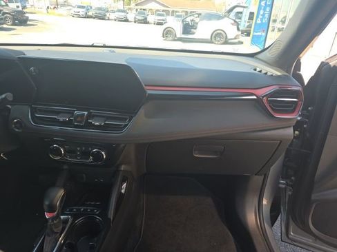 Used 2025 Chevrolet TrailBlazer RS w/ Convenience Package image 44