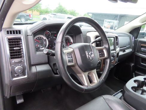 Used 2017 RAM 2500 Laramie AWD/4WD image 32