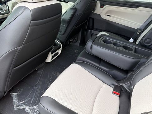 New 2026 Honda Odyssey Elite image 11