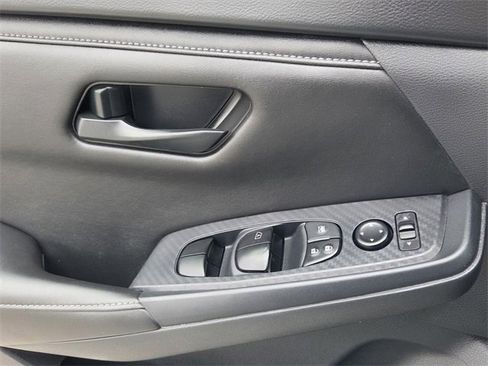 Used 2024 Nissan Sentra S image 28