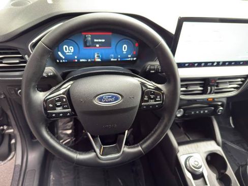 Used 2025 Ford Escape Platinum AWD/4WD image 19
