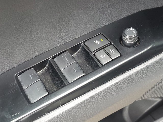 Used 2025 Toyota Camry LE FWD image 20
