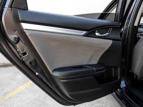 Used 2016 Honda Civic Touring image 44