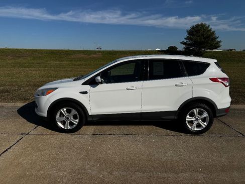 Used 2014 Ford Escape SE image 10