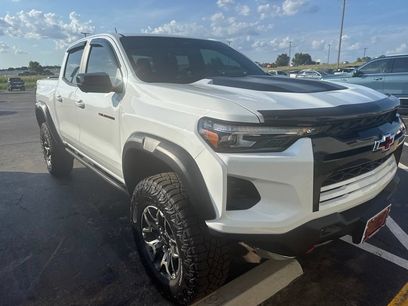 Used 2024 Chevrolet Colorado ZR2 w/ Technology Package