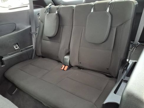 Used 2023 Ford Explorer XLT AWD/4WD image 13