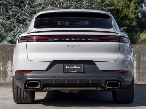 Certified 2026 Porsche Cayenne Coupe AWD/4WD image 10
