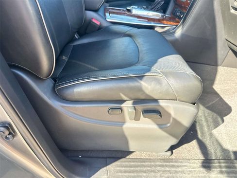 Used 2018 INFINITI QX80 Base image 15