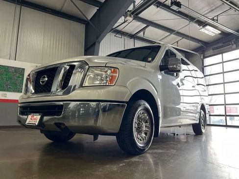 Used 2017 Nissan NV 3500 SV RWD image 25