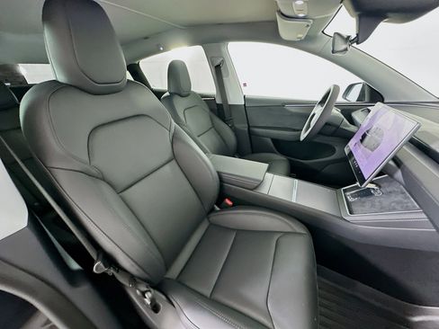 Used 2026 Tesla Model Y 2WD image 29