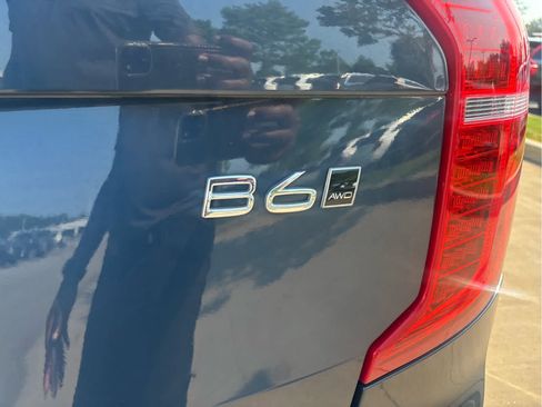Used 2024 Volvo XC90 B6 Plus w/ Protection Package Premier AWD/4WD image 8